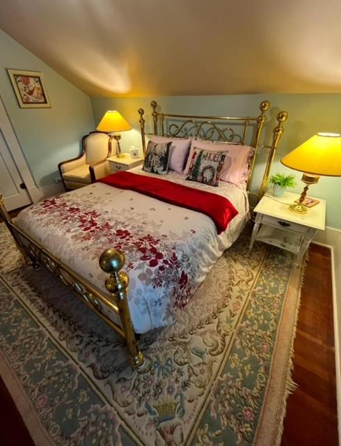 The Hazelhouse Bed and Breakfast Chilliwack Eksteriør billede