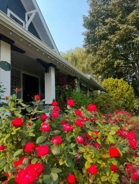 The Hazelhouse Bed and Breakfast Chilliwack Eksteriør billede
